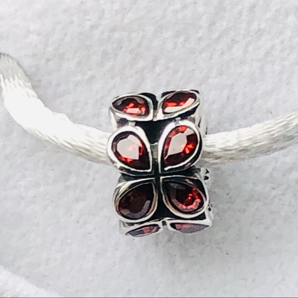 Chamilia limited edition dark red holiday bead